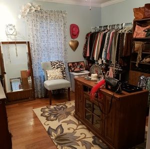 Meet your Posher, Lisa